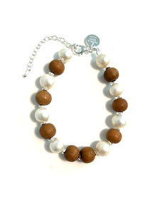 Brown Bracelet with Sandalwood Beads and Pearls