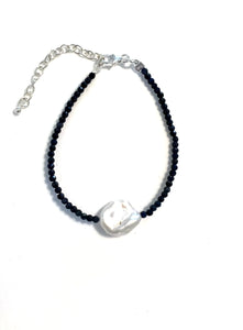 Blue Facetted Dark Lapis Lazuli Bracelet with Keshi Pearl and Sterling Silver
